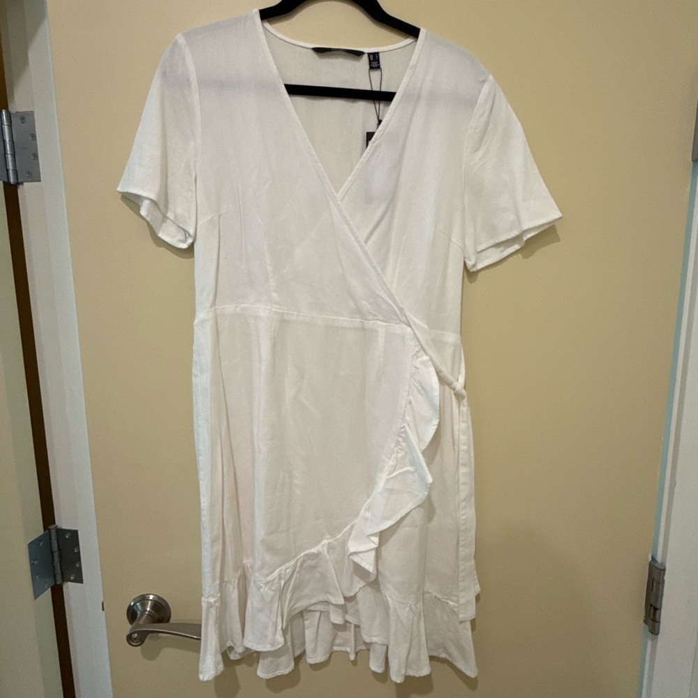 White Wrap Ruffle Short Sleeve Dress
